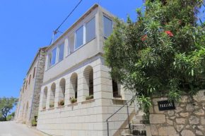 Apartments by the sea Brist, Makarska - 18859